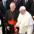 El Papa Francisco y el cardenal Ricardo Blázquez, en una imagen de archivo de 2021 durante una audiencia general celebrada en el Vaticano