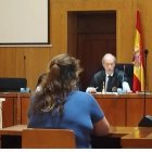 Nueva condena para la exedil de Bobadilla (Valladolid), ahora por el hurto de una colonia en Vallsur

La que fuera concejal de Festejos de Bobadilla del Campo (Valladolid), Inés María F.S, cuenta ya con una nueva condena que sumar a su historial delictivo, en este último caso por el hurto de una colonia en un establecimiento de 'Vallsur' en la capital del Pisuerga, según informaron a Europa Press fuentes del caso.

POLITICA CASTILLA Y LEÓN ESPAÑA EUROPA VALLADOLID JUSTICIA