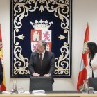 Diego Moreno, Carlos Pollán y Ana Sánchez, en una imagen de archivo durante la reunión de la Mesa de las Cortes.