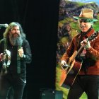 Concierto de Arizona Baby acompañado de Celtas Cortos, Loquillo, Mikel Erentxun, Ángel Stanich y varios