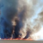Llamas en el incendio de Tordehumos en Valladolid.