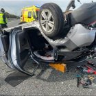 Estado en el quedó el turismo tras el acccidente en San Pablo de la Moraleja (Valladolid).