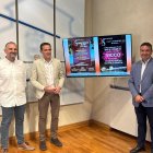 El presidente de la Diputación de Valladolid, Conrado Íscar; el alcalde de Peñafiel, Roberto Díez, y el gerente de Foacal, Félix Sanz.