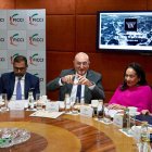 El alcalde de Valladolid Jesús Julio Carnero se reúne en Nueva Delhi con la presidenta de FICCI para fortalecer la cooperación empresarial con India de cara al Año Dual 2026