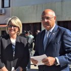 La directora del Centro, Nuria San José, y el subdelegado del Gobierno, Jacinto Canales.