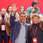 Pedro Sánchez con Carlos Martínez.