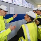 Lucas Angelini, Leticia García y Jesús Posadas durante su visita a las instalaciones de ACOR.