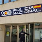 La Policía Nacional detiene a un joven por un delito de lesiones.