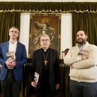 El arzobispo de Valladolid, Luis Argüello; el ecónomo del Arzobispado, Óscar Agüera, y el delegado de Patrimonio y Obras, Juan Carlos Álvarez