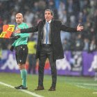 Almada se queja durante el partido ante el Málaga.