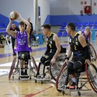 Una acción del partido entre Fundacion Aliados y Santa Cruz Adein Tenerife.