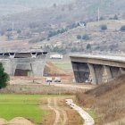 Estado de las obras en el viaducto del Duero, donde todo está preparado para efectuar la conexión entre las dos orillas.