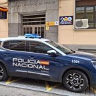 Un coche de Policía en una comisaría de Valladolid.