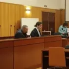 El empresario rumano acusado, en un primer plano, junto a su abogado durante el juicio en la Audiencia de Valladolid.