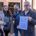 Angel Ceña, de Soria Ya, analiza la resolución de la Junta Electoral Central a las puertas de los Juzgados de Soria.