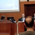 El abogado defensor y el presidente del tribunal.