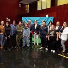 La Asociación Pajarillos Educa y la Fundación Secretariado Gitano celebran el ‘Festival Día del Pueblo Gitano’, que reconoce a Arturo Ferreduela ‘Luchi’, primer empleado calé del Ayuntamiento; al catedrático de Derecho Constitucional y exconsejero de Educación Fernando Rey; el boxeador Salvi Jiménez; y Avelina Pisa, profesora jubilada del CEIP Narciso Alonso Cortés.