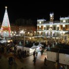 Iluminación navideña en la Plaza Mayor de Valladolid en una imagen de archivo.