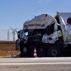 Estado en el que quedó uno de los camiones siniestrados en la N-601 en La Mudarra (Valladolid).