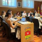 Pleno del Ayuntamiento de Arroyo de la Encomienda en el que se aprobó la bajada de impuestos.