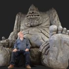 Colin Arthur con el Comerrocas de La historia interminable