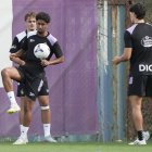 Homam Al-Amin controla un balón en un entrenamiento.