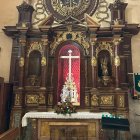 Altar en el interior de la Vera Cruz sin el ángel torchero de la izquierda tras el robo