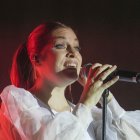 Un momento del concierto de Leire Martínez en la plaza Mayor de Valladolid.