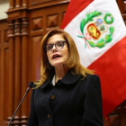 Las parlamentaria y vicepresidenta de la República, Mercedes Aráoz, juró como Jefa de Estado luego que el Congreso suspendiera de sus funciones al presidente Martín Vizcarra.-CONGRESO DE LA REPÚBLICA DEL PERÚ