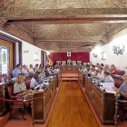 Pleno de la Diputación de Valladolid durante una pasada sesión en el Palacio de Pientel. - MIGUEL ÁNGEL SANTOS