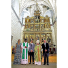 Argüello, flanqueado por Íscar y Carnero, ayer, ante el retablo.-EL MUNDO