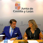 Juan Carlos Suárez-Quiñones y Milagros Marcos en la presentación del plan de promoción de la biomasa forestal.-ICAL