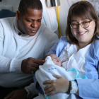 Sonia y Julio, junto a su hijo Javier , que ha sido el primer segoviano que ha nacido en 2019-ICAL