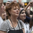 Sarandon, junto a otras activistas, durante la protesta contra las políticas migratorias de Trump, en Washington.-/ J. SCOTT APPLEWHITE (AP)