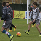 Rubio otea el horizonte para efectuar un pase durante el entrenamiento de ayer-Balcaza