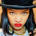 El selfi de Rihanna con el que ha ilustrado su mensaje en Instagram.-INSTAGRAM