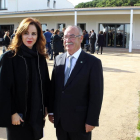 La presidenta de las Cortes, Silvia Clemente, y el empresario Domingo Tinaquero, durante la inauguración de las instalaciones Finca El Pinar-Ical