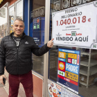 José Manuel González, el lotero que repartió el primer premio de la bonoloto.- PHOTOGENIC