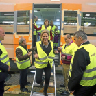 Rosa Valdeón, la ministra Ana Pastor y María José Salgueiro, ayer durante la visita de l titular de Fomento a Valladolid.-ICAL