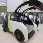 Valladolid acoge la presentación del "revolucionario" vehículo eléctrico de e-Miles Company.  ICAL