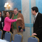 El candidato del Partido Popular por Palencia al Congreso de los Diputados y ministro de Educación, Cultura y Deporte, Íñigo Méndez de Vigo (2D),junto a la consejera de Agricultura, Milagros Marcos, al cabeza de lista al Senado, José Antonio Rubio (I), y -Ical
