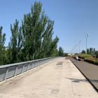Estado actual de la zona peatonal en el puente de Santa Teresa, en Valladolid. - EUROPA PRESS