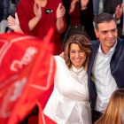 Susana Díaz y Pedro Sánchez, en un mitin del PSOE en Cádiz, en octubre.-EFE / ROMÁN RÍOS