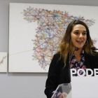 Noelia Vera, portavoz de Podemos, analiza anoche los resultados de Cataluña.-EFE / J. P. GANDUL