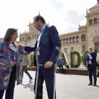 Encuentro del alcalde de Valladolid y candidato a la reelección, Óscar Puente, con la ministra de Defensa, Margarita Robles. -ICAL