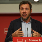 Rueda de prensa de Óscar Puente tras la reunión de la Comisión Permanente del PSOE.-DAVID CASTRO