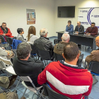 Israel Álvarez, en el centro, preside la asamblea del consejo ciudadanos de Podemos.-PABLO REQUEJO /PHOTOGENIC