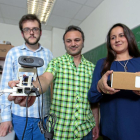 Creadores del sistema en las instalaciones de la Facultad de Informática de la Universidad de Valladolid.-J. M. LOSTAU