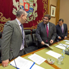 El secretario Vigilio Maraña, el presidente Jesús Manuel Sánchez y el vicepresidente Carlos García.-RICARDO MUÑOZ