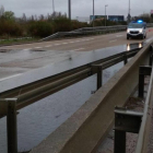 El agua corta un carril en la Ronda.-@PoliciaVLLTwitter